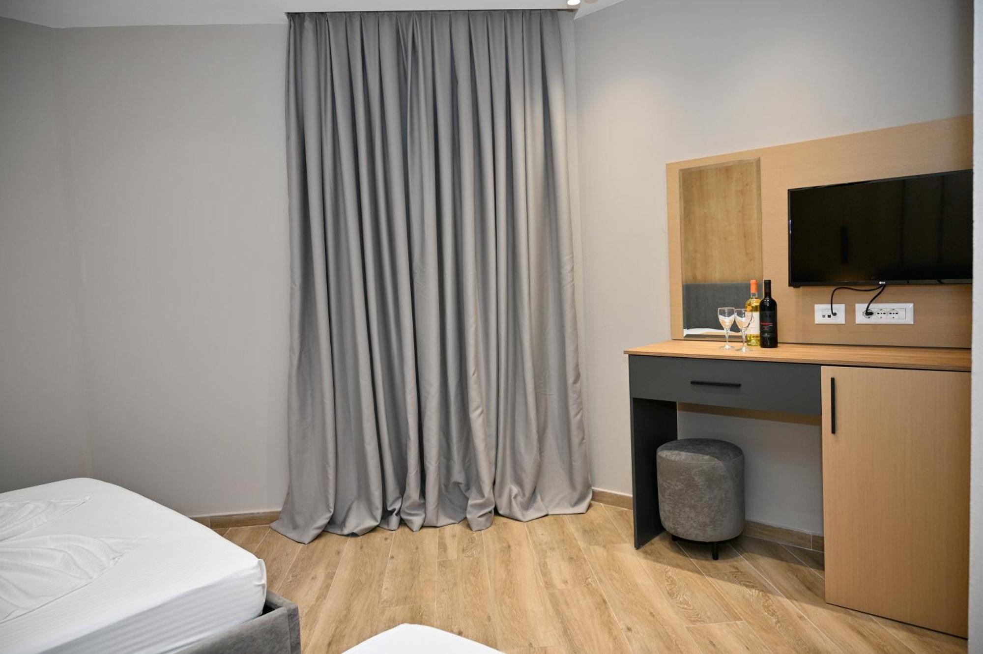 Monduro Hotel Durres Room photo