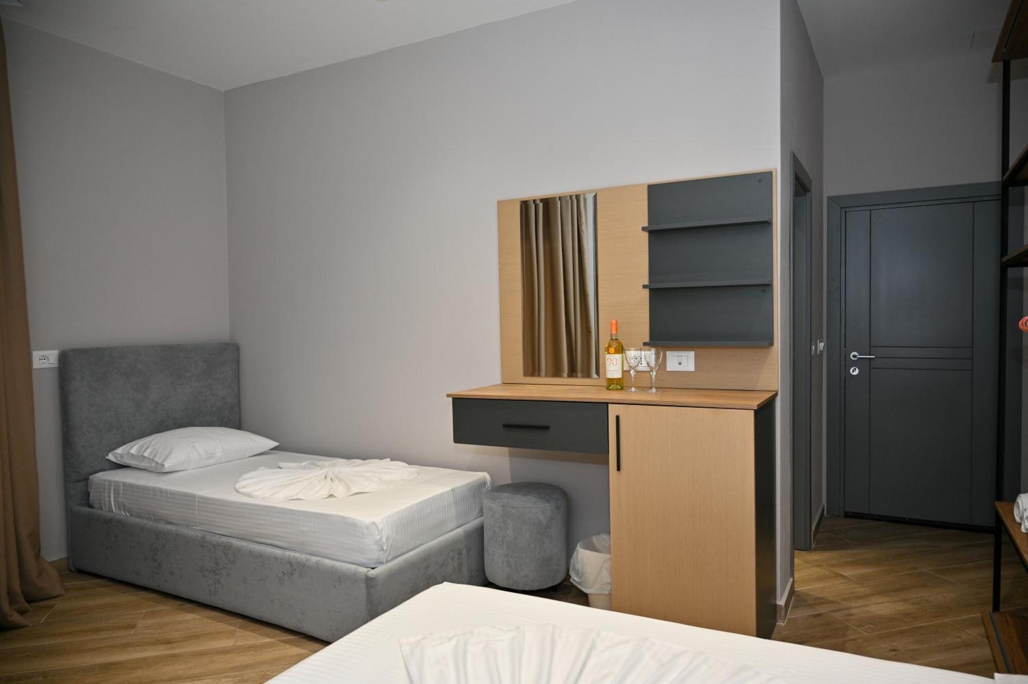 Monduro Hotel Durres Room photo