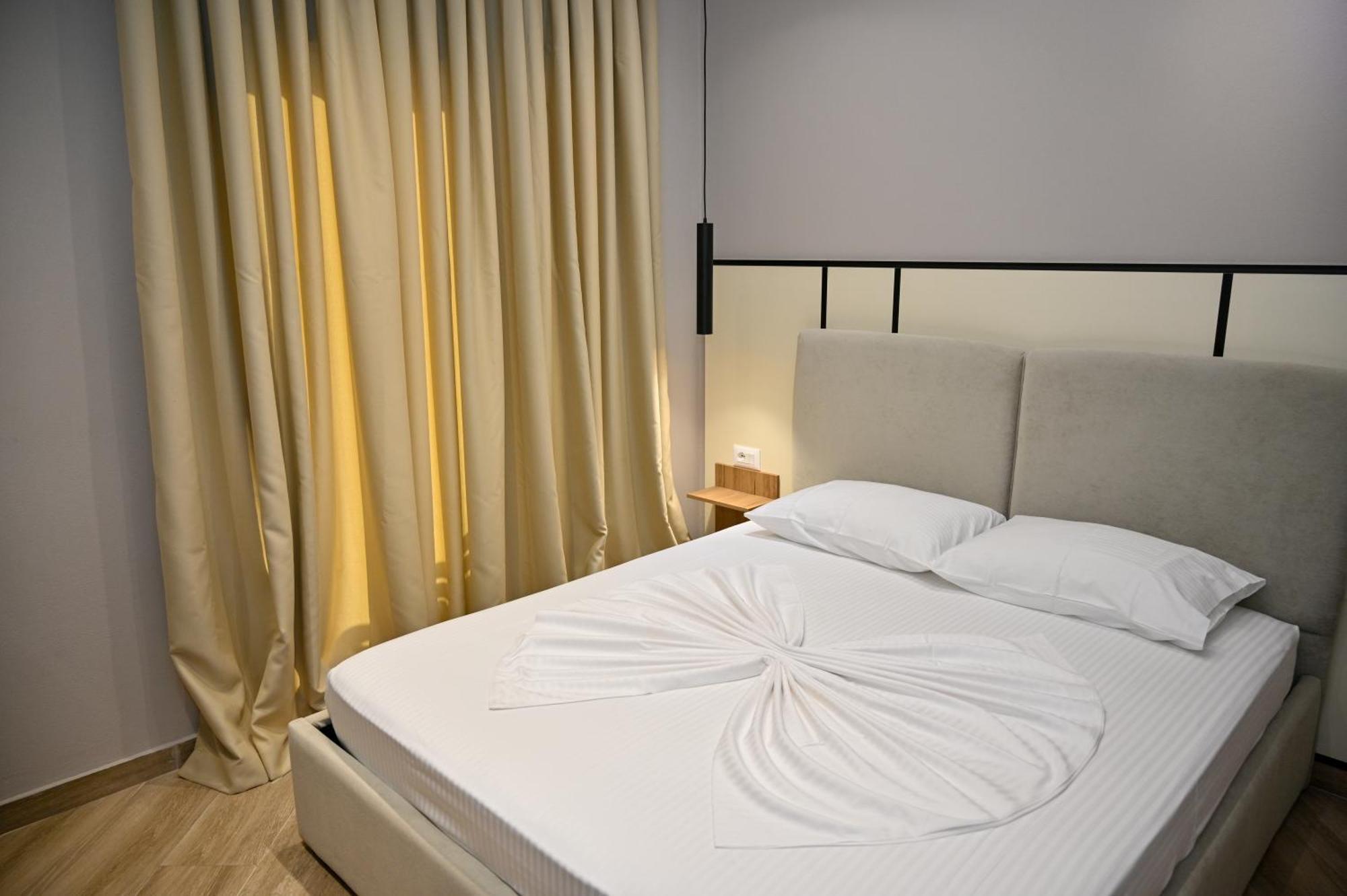 Monduro Hotel Durres Exterior photo